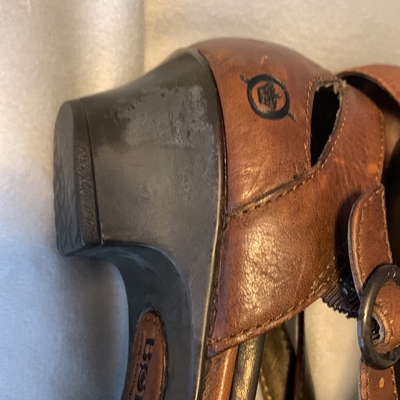 Born womens size 9.5 brown leather cut outs ankle strap kitten heel Mary Jane - Picture 5 of 10